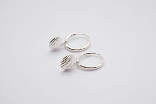 shell earrings no.1